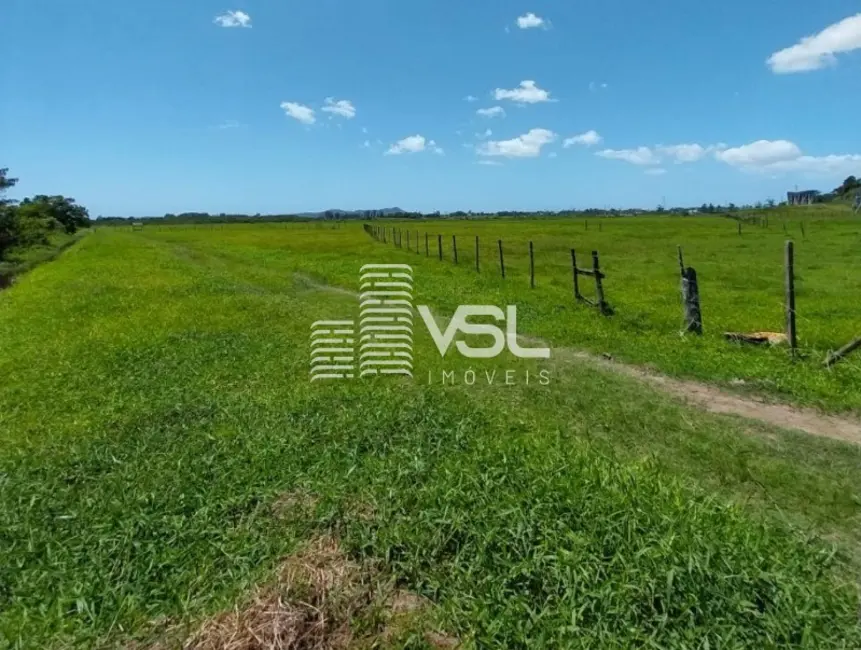 Foto 1 de Terreno / Lote à venda, 110000m2 em Imbituba - SC