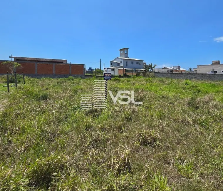 Foto 2 de Terreno / Lote à venda, 750m2 em Imbituba - SC