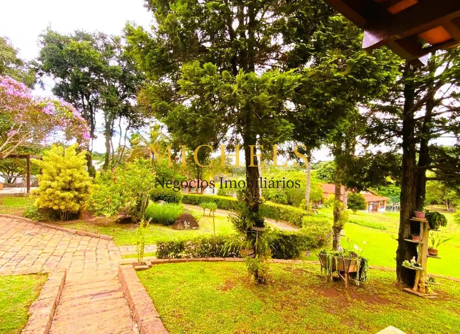 Chácara com 4 quartos à venda, 849m2 em Colinas do Mosteiro de Itaici, Indaiatuba - SP - imagem 8 Foto 8 de Chácara com 4 quartos à venda, 849m2 em Colinas do Mosteiro de Itaici, Indaiatuba - SP