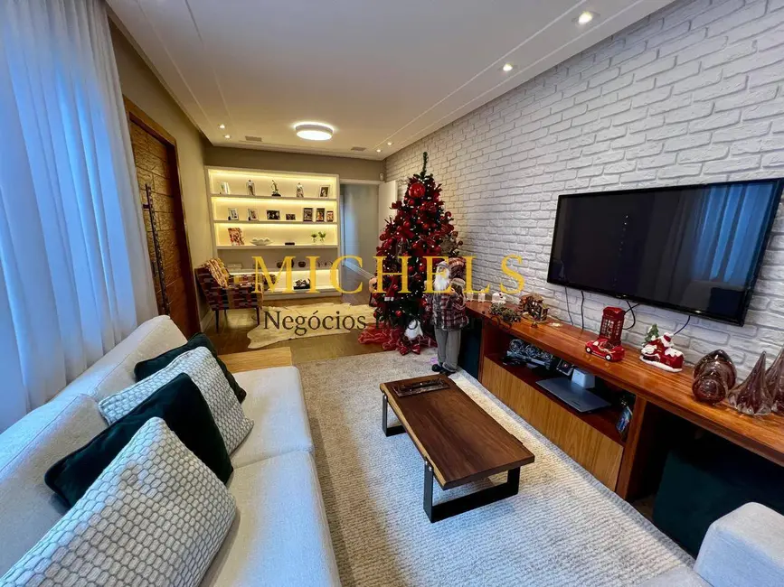 Foto 9 de Casa de Condomínio com 3 quartos à venda e para alugar, 300m2 em Vila Mascote, São Paulo - SP