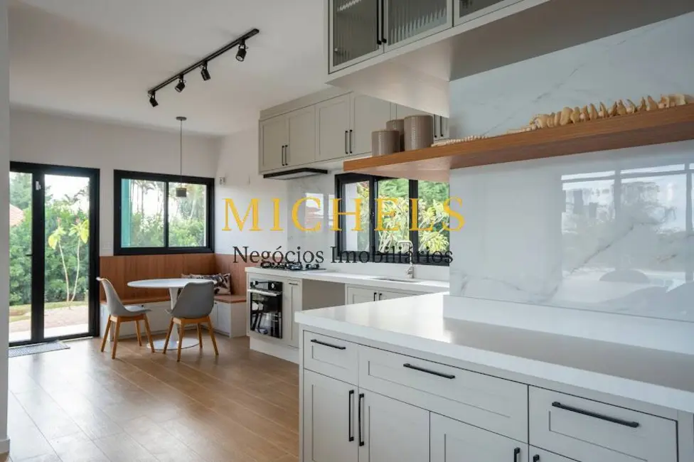 Chácara com 4 quartos à venda, 355m2 em Colinas do Mosteiro de Itaici, Indaiatuba - SP - imagem 8 Foto 8 de Chácara com 4 quartos à venda, 355m2 em Colinas do Mosteiro de Itaici, Indaiatuba - SP