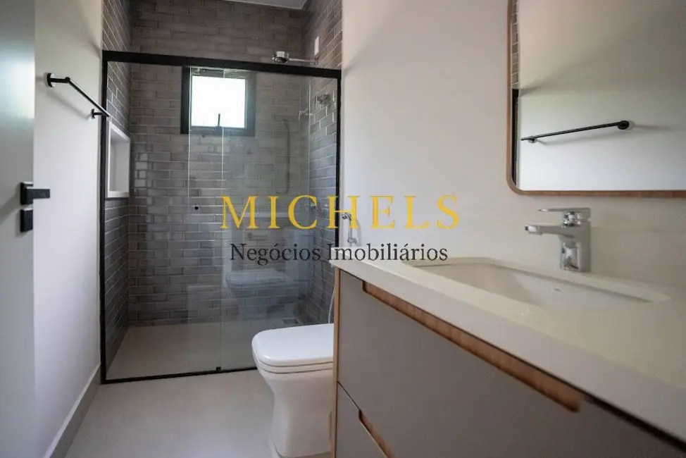 Chácara com 4 quartos à venda, 355m2 em Colinas do Mosteiro de Itaici, Indaiatuba - SP - imagem 4 Foto 4 de Chácara com 4 quartos à venda, 355m2 em Colinas do Mosteiro de Itaici, Indaiatuba - SP