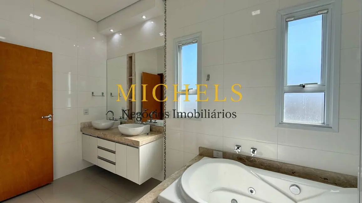 Foto 2 de Casa com 4 quartos à venda, 256m2 em Jardim Residencial Dona Lucilla, Indaiatuba - SP