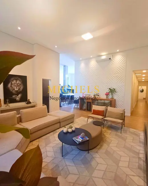 Foto 2 de Casa com 3 quartos à venda, 260m2 em Jardim Residencial Dona Lucilla, Indaiatuba - SP