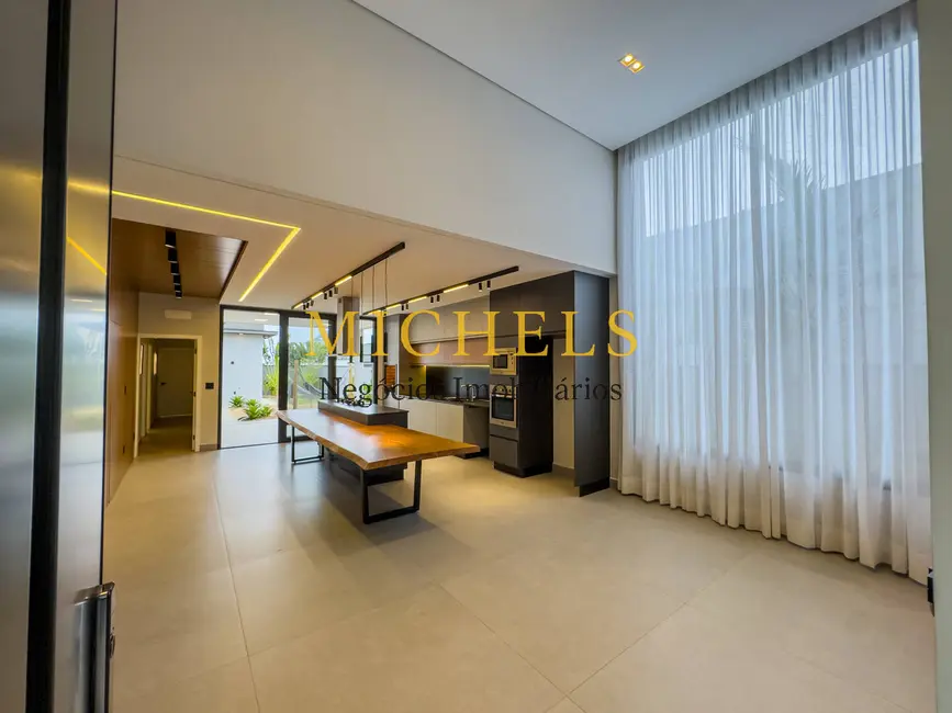 Foto 14 de Casa à venda, 248m2 em Jardim Residencial Helvétia Park II, Indaiatuba - SP