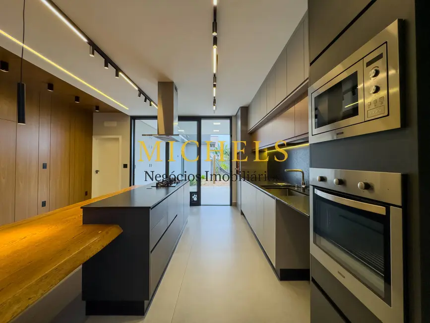 Foto 31 de Casa à venda, 248m2 em Jardim Residencial Helvétia Park II, Indaiatuba - SP