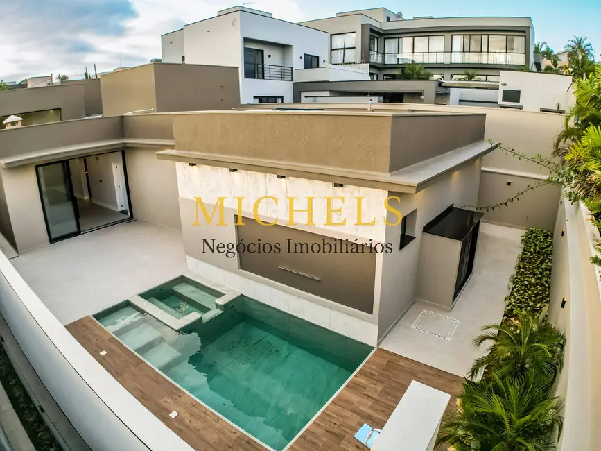 Foto 3 de Casa com 4 quartos à venda, 261m2 em Jardim Residencial Helvétia Park II, Indaiatuba - SP