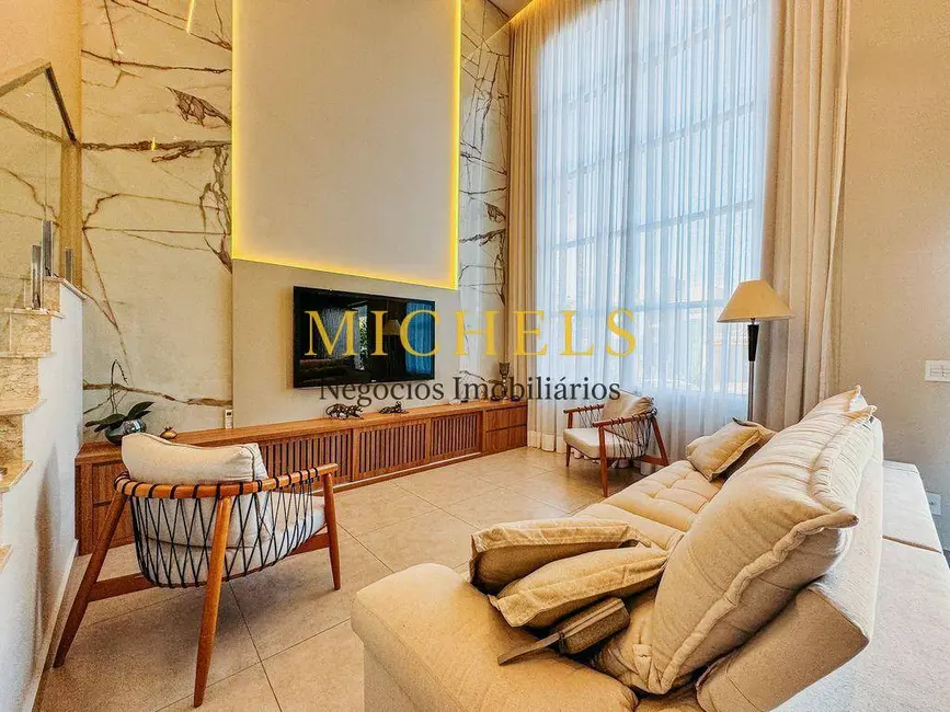 Foto 1 de Casa com 4 quartos à venda, 330m2 em Vila Suíça, Indaiatuba - SP