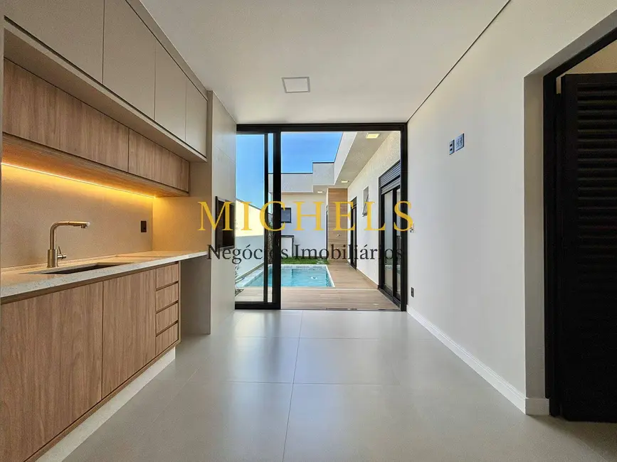 Foto 8 de Casa com 3 quartos à venda, 140m2 em Indaiatuba - SP