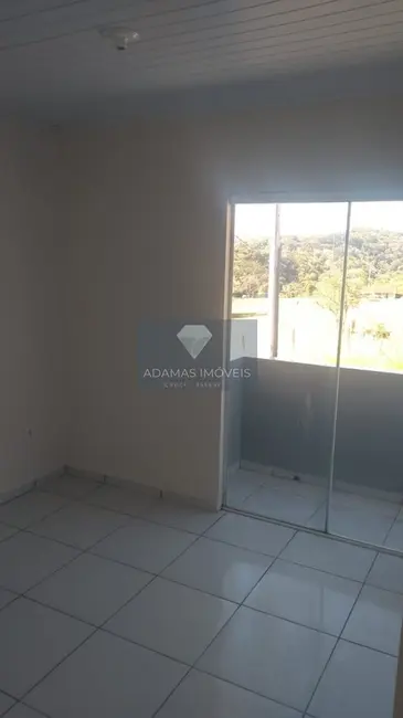Sobrado com 3 quartos para alugar, 140m2 em Nossa Senhora de Fátima, Telemaco Borba - PR - imagem 6 Foto 6 de Sobrado com 3 quartos para alugar, 140m2 em Nossa Senhora de Fátima, Telemaco Borba - PR