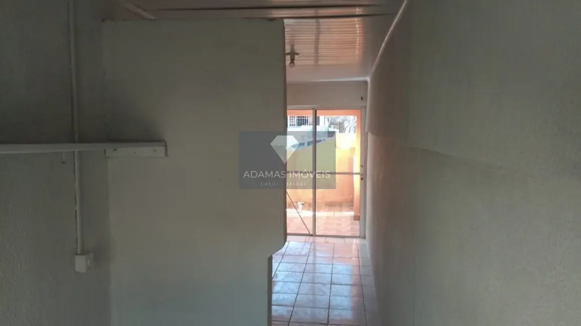 Casa com 3 quartos para alugar, 60m2 em Jardim Alegre, Telemaco Borba - PR - imagem 9 Foto 9 de Casa com 3 quartos para alugar, 60m2 em Jardim Alegre, Telemaco Borba - PR