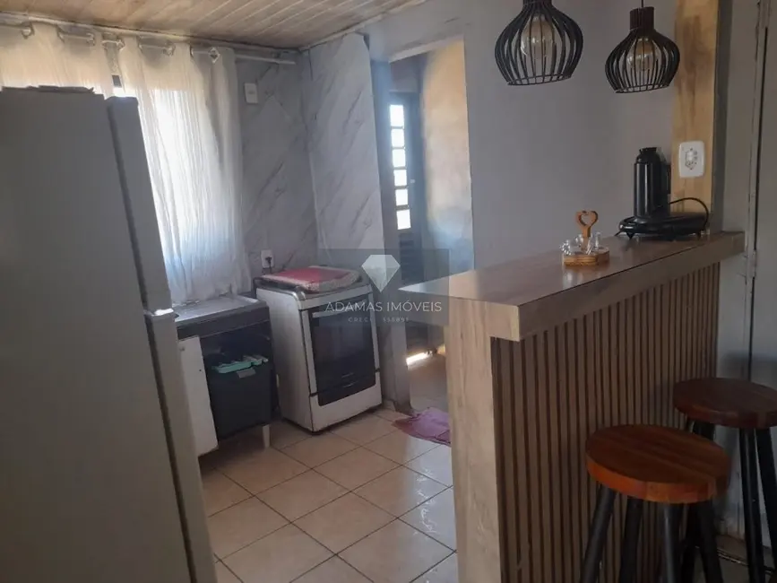 Casa com 4 quartos à venda, 110m2 em Parque Limeira Área III, Telemaco Borba - PR - imagem 4 Foto 4 de Casa com 4 quartos à venda, 110m2 em Parque Limeira Área III, Telemaco Borba - PR