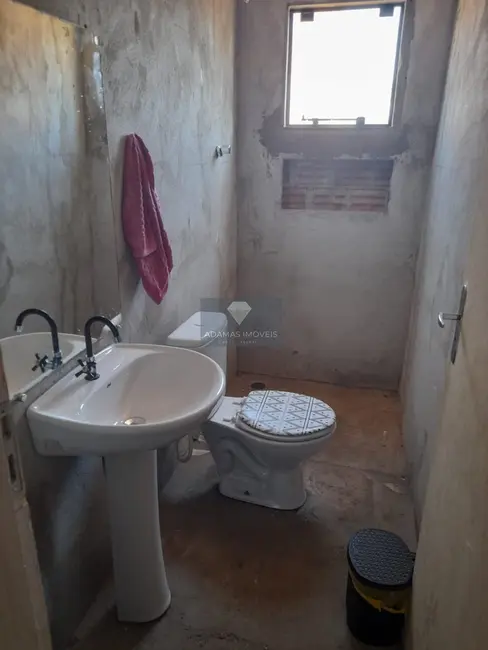 Casa com 4 quartos à venda, 110m2 em Parque Limeira Área III, Telemaco Borba - PR - imagem 7 Foto 7 de Casa com 4 quartos à venda, 110m2 em Parque Limeira Área III, Telemaco Borba - PR