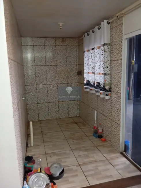 Casa com 3 quartos à venda, 80m2 em Moradias Rio Alegre, Telemaco Borba - PR - imagem 4 Foto 4 de Casa com 3 quartos à venda, 80m2 em Moradias Rio Alegre, Telemaco Borba - PR