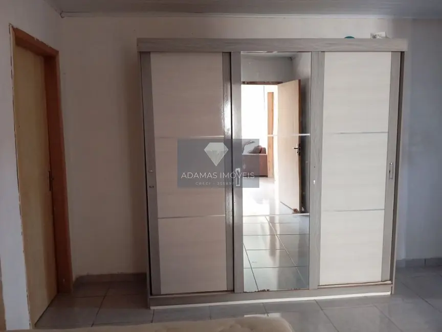 Casa com 3 quartos à venda, 80m2 em Jardim Bonavila, Telemaco Borba - PR - imagem 6 Foto 6 de Casa com 3 quartos à venda, 80m2 em Jardim Bonavila, Telemaco Borba - PR