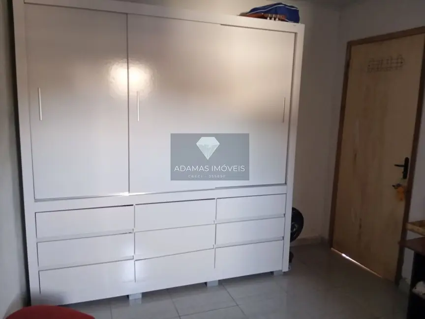 Casa com 3 quartos à venda, 80m2 em Jardim Bonavila, Telemaco Borba - PR - imagem 3 Foto 3 de Casa com 3 quartos à venda, 80m2 em Jardim Bonavila, Telemaco Borba - PR