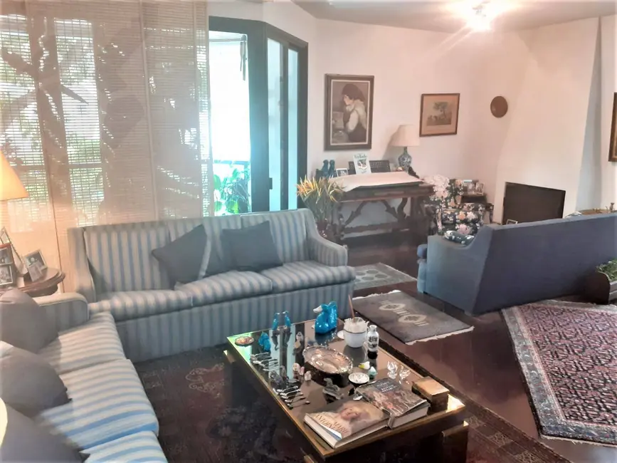 Apartamento com 4 quartos à venda, 172m2 em Moema, São Paulo - SP - imagem 4 Foto 4 de Apartamento com 4 quartos à venda, 172m2 em Moema, São Paulo - SP