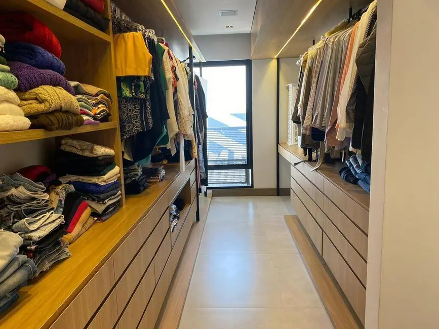 Foto 8 de Apartamento com 3 quartos para alugar, 215m2 em Vila Olímpia, São Paulo - SP