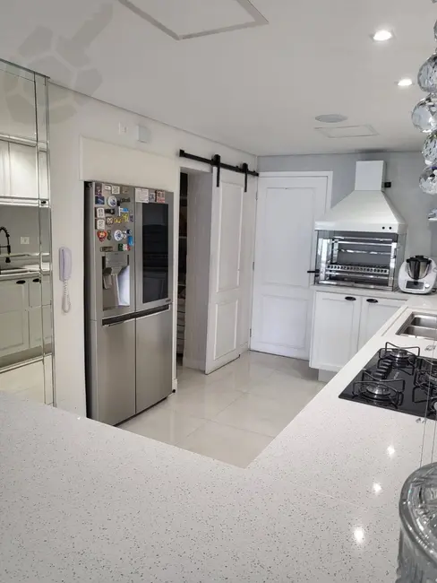 Apartamento com 3 quartos à venda, 146m2 em Aclimação, São Paulo - SP - imagem 7 Foto 7 de Apartamento com 3 quartos à venda, 146m2 em Aclimação, São Paulo - SP