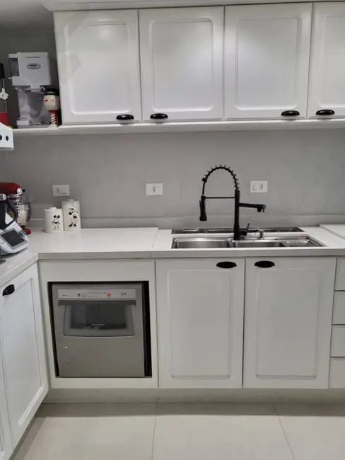 Apartamento com 3 quartos à venda, 146m2 em Aclimação, São Paulo - SP - imagem 5 Foto 5 de Apartamento com 3 quartos à venda, 146m2 em Aclimação, São Paulo - SP