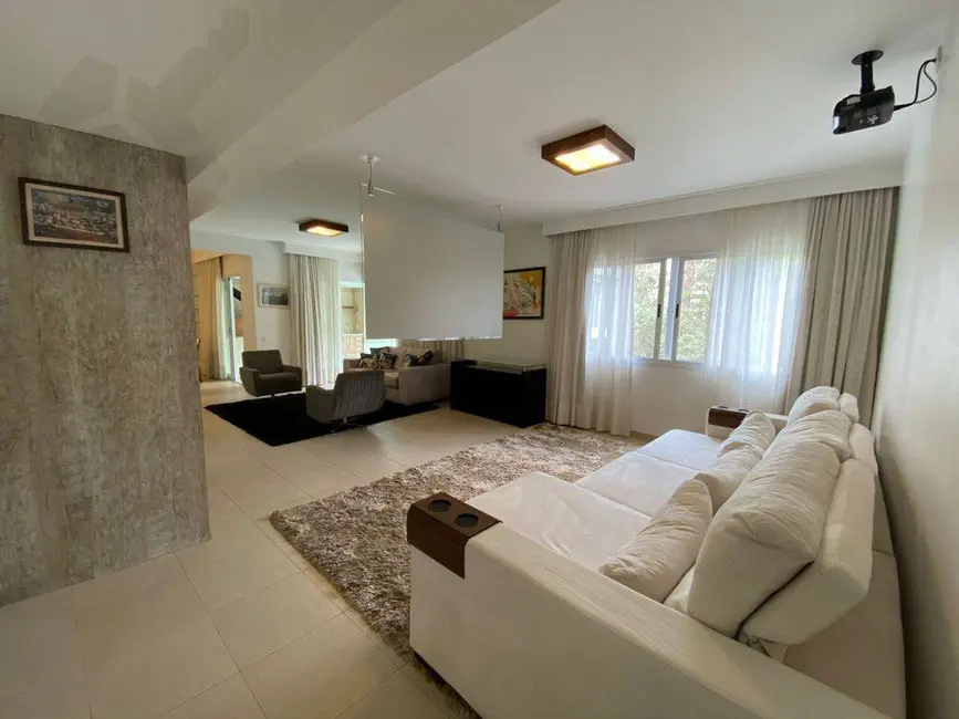 Apartamento com 4 quartos para alugar, 207m2 em São Paulo - SP - imagem 7 Foto 7 de Apartamento com 4 quartos para alugar, 207m2 em São Paulo - SP