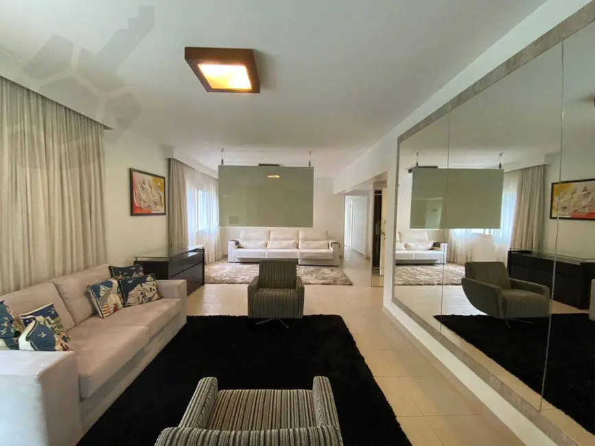 Apartamento com 4 quartos para alugar, 207m2 em São Paulo - SP - imagem 1 Foto 1 de Apartamento com 4 quartos para alugar, 207m2 em São Paulo - SP