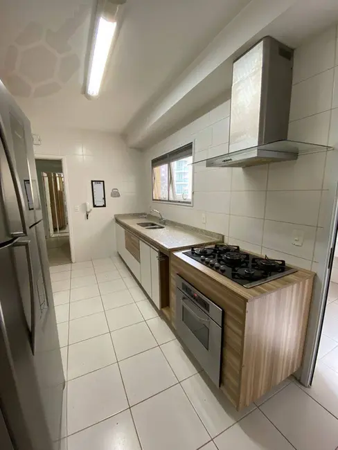 Apartamento com 4 quartos para alugar, 207m2 em São Paulo - SP - imagem 9 Foto 9 de Apartamento com 4 quartos para alugar, 207m2 em São Paulo - SP