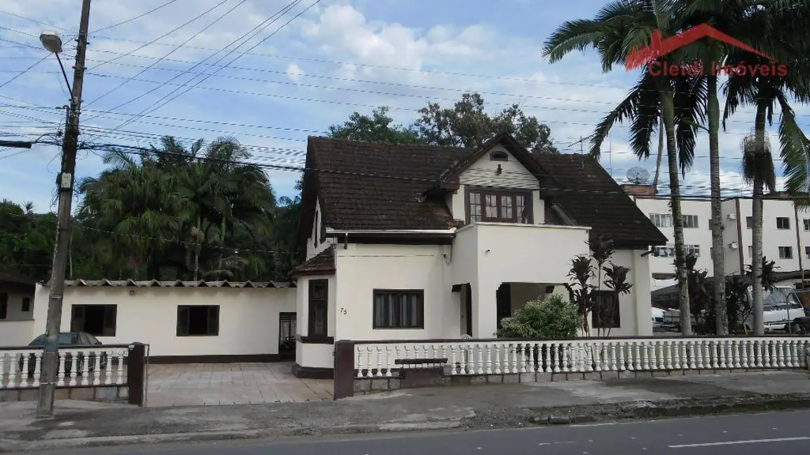 Foto 1 de Casa com 11 quartos à venda, 955m2 em Glória, Joinville - SC