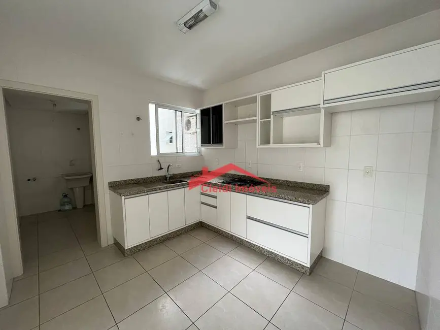 Apartamento com 3 quartos para alugar, 145m2 em Atiradores, Joinville - SC - imagem 5 Foto 5 de Apartamento com 3 quartos para alugar, 145m2 em Atiradores, Joinville - SC