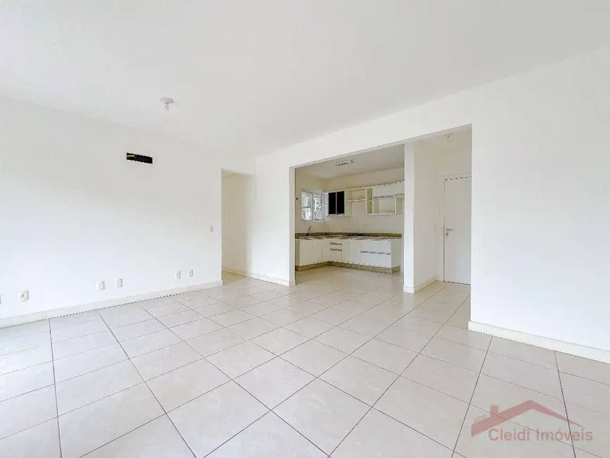 Foto 3 de Apartamento com 3 quartos para alugar, 145m2 em Atiradores, Joinville - SC