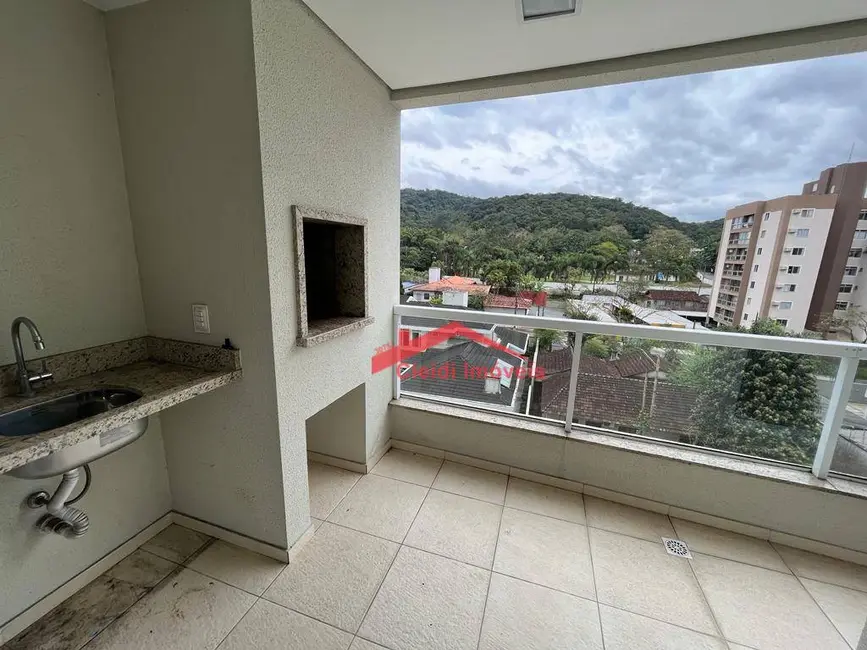 Apartamento com 3 quartos para alugar, 145m2 em Atiradores, Joinville - SC - imagem 8 Foto 8 de Apartamento com 3 quartos para alugar, 145m2 em Atiradores, Joinville - SC