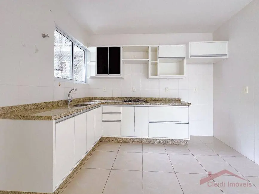 Foto 6 de Apartamento com 3 quartos para alugar, 145m2 em Atiradores, Joinville - SC