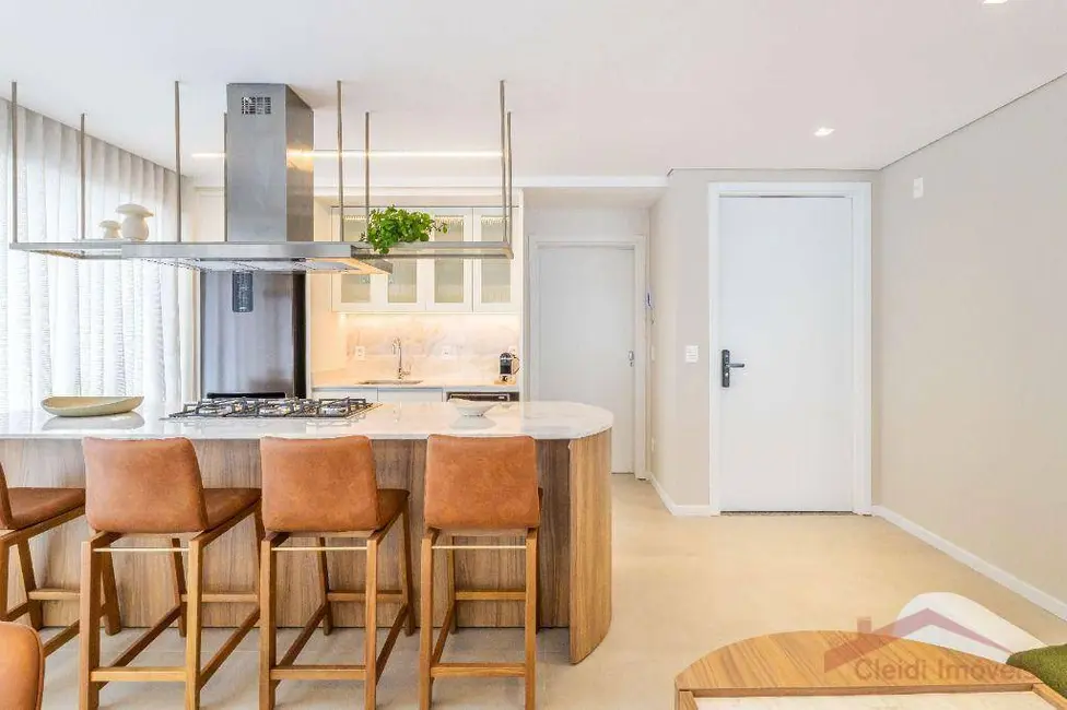 Foto 4 de Apartamento com 3 quartos à venda, 217m2 em Santo Antônio, Joinville - SC