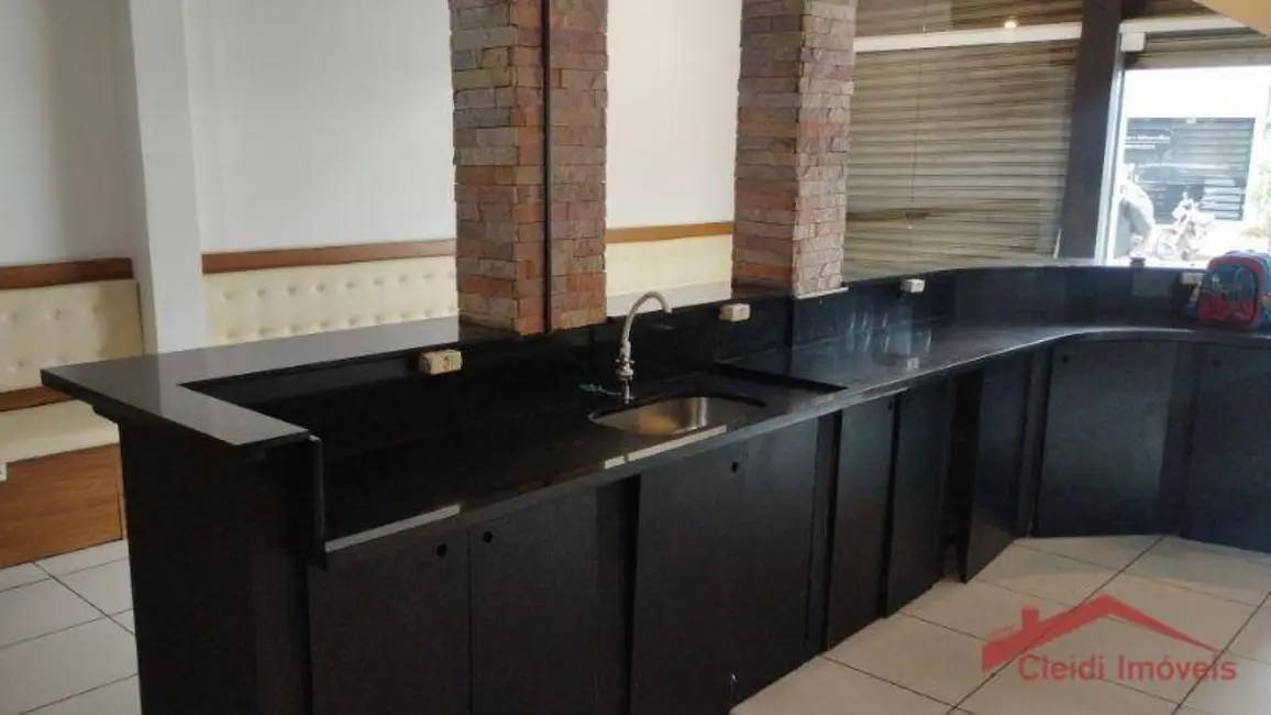 Foto 5 de Loja para alugar, 135m2 em Bucarein, Joinville - SC
