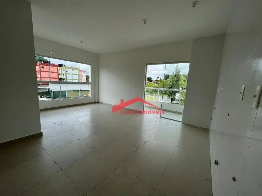 Foto 1 de Sala Comercial para alugar, 28m2 em Floresta, Joinville - SC