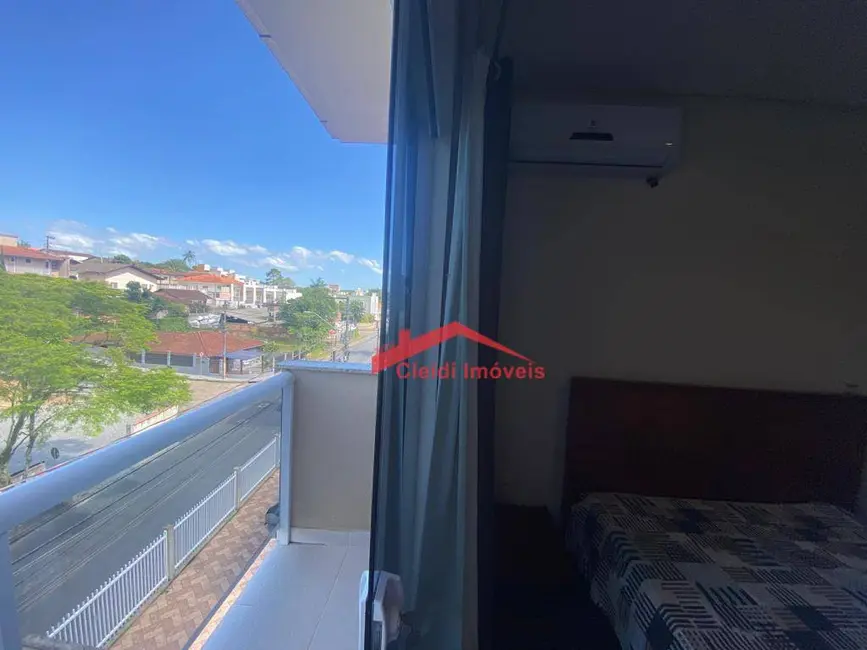 Sobrado com 3 quartos à venda, 149m2 em Floresta, Joinville - SC - imagem 3 Foto 3 de Sobrado com 3 quartos à venda, 149m2 em Floresta, Joinville - SC