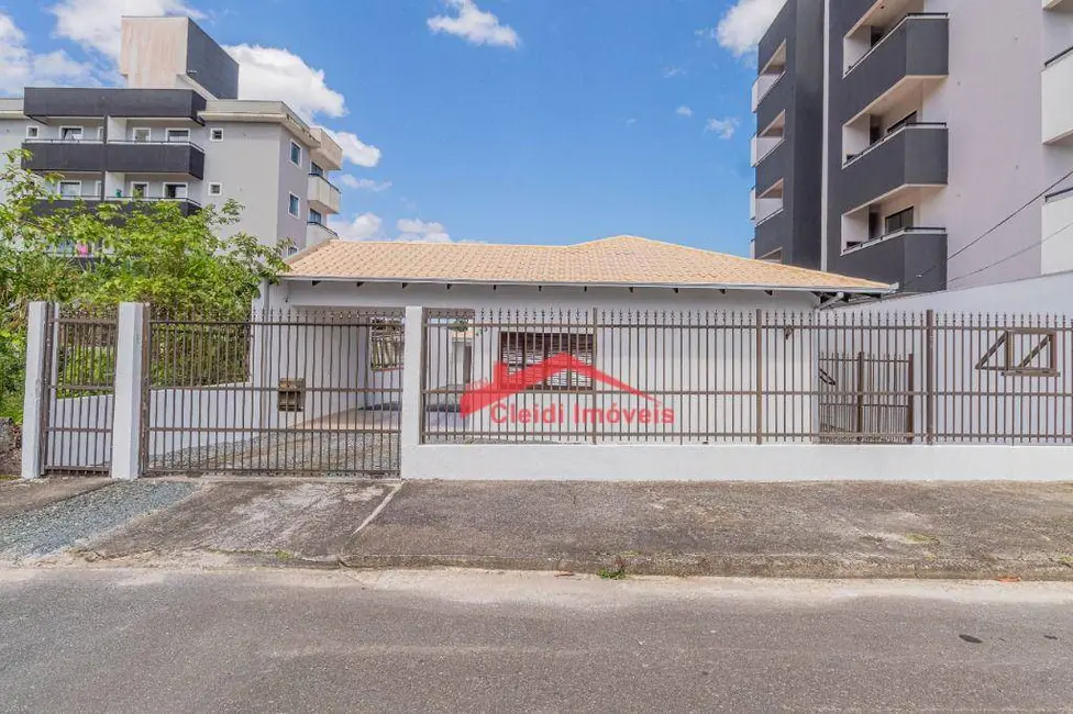 Foto 1 de Casa com 3 quartos à venda, 453m2 em Costa e Silva, Joinville - SC