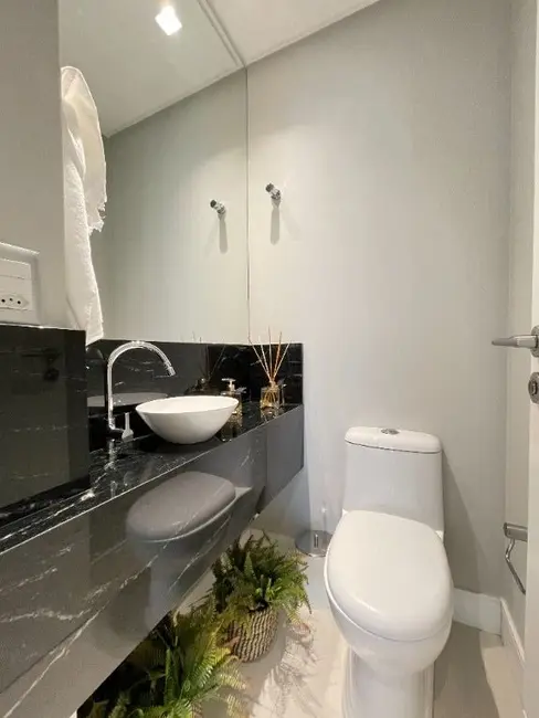 Foto 4 de Apartamento com 2 quartos à venda, 131m2 em Atiradores, Joinville - SC