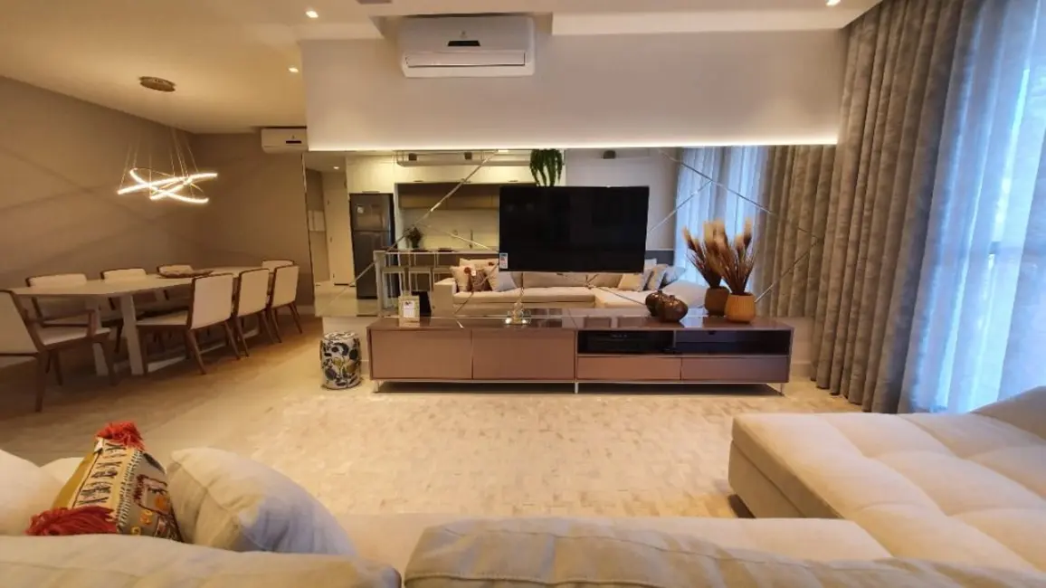Foto 2 de Apartamento com 3 quartos à venda, 212m2 em Atiradores, Joinville - SC