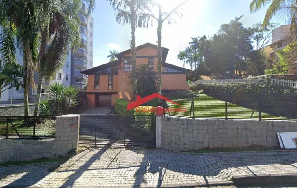 Foto 1 de Casa com 3 quartos para alugar, 964m2 em Floresta, Joinville - SC