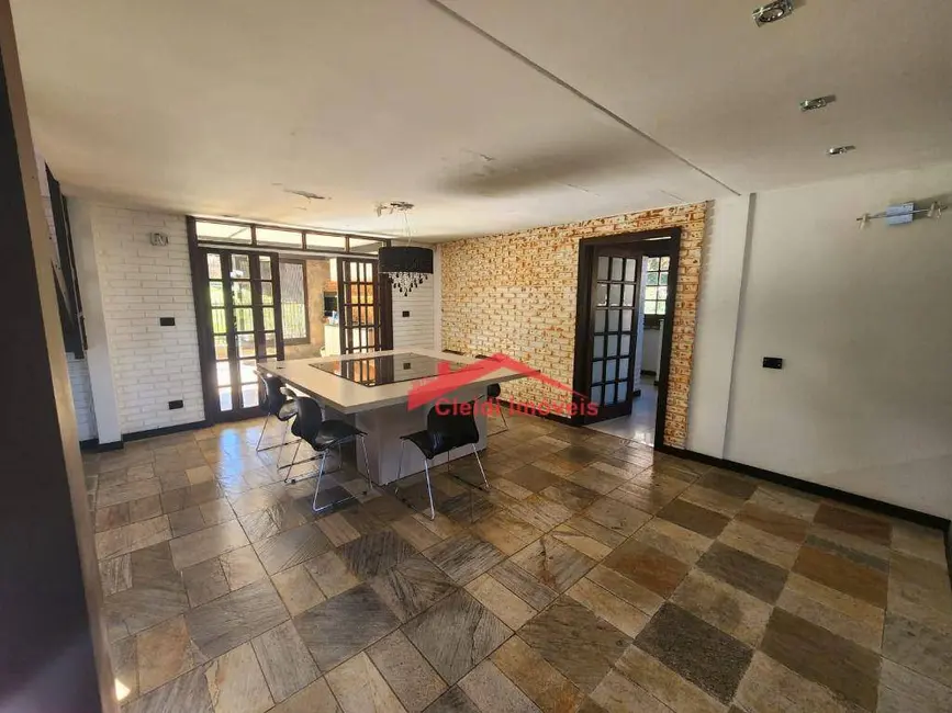 Foto 7 de Casa com 3 quartos para alugar, 964m2 em Floresta, Joinville - SC