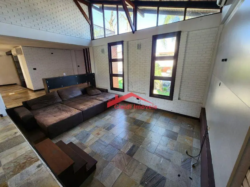 Foto 3 de Casa com 3 quartos para alugar, 964m2 em Floresta, Joinville - SC