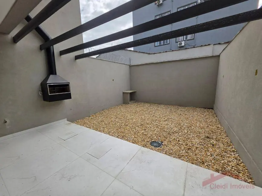 Foto 8 de Sobrado com 3 quartos à venda, 150m2 em Anita Garibaldi, Joinville - SC