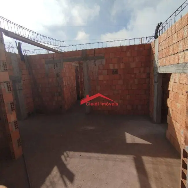 Sobrado com 3 quartos à venda, 149m2 em São Marcos, Joinville - SC - imagem 6 Foto 6 de Sobrado com 3 quartos à venda, 149m2 em São Marcos, Joinville - SC