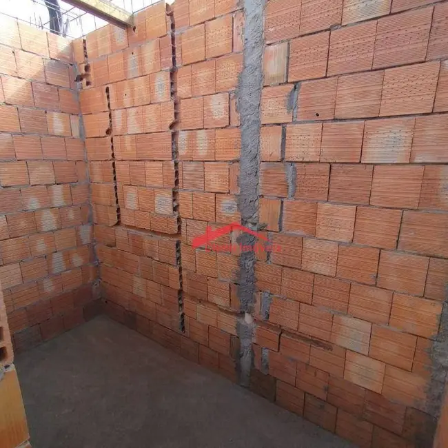 Sobrado com 3 quartos à venda, 149m2 em São Marcos, Joinville - SC - imagem 9 Foto 9 de Sobrado com 3 quartos à venda, 149m2 em São Marcos, Joinville - SC