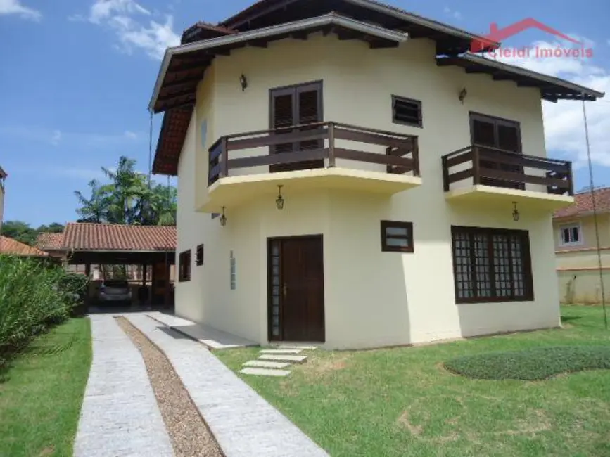 Foto 1 de Casa com 2 quartos à venda, 670m2 em América, Joinville - SC