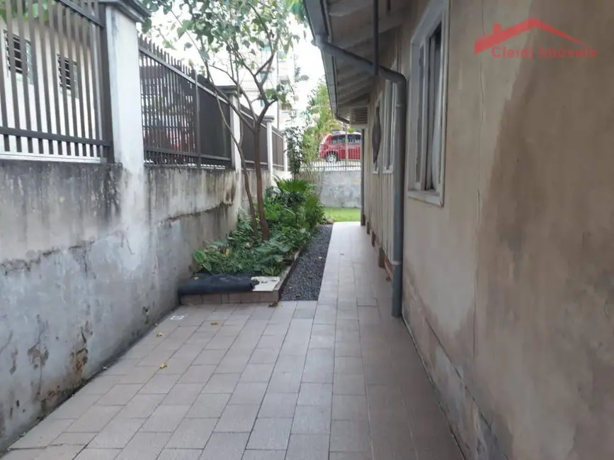 Foto 3 de Casa com 3 quartos à venda, 575m2 em Floresta, Joinville - SC