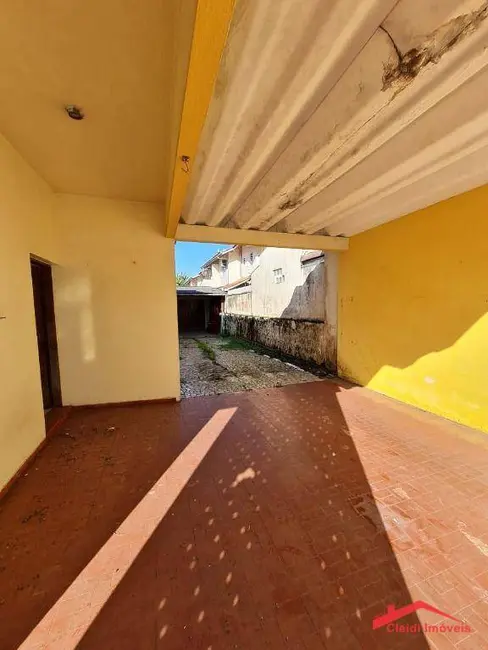 Casa com 3 quartos à venda, 800m2 em América, Joinville - SC - imagem 5 Foto 5 de Casa com 3 quartos à venda, 800m2 em América, Joinville - SC