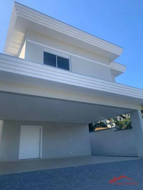 Foto 4 de Casa com 4 quartos à venda, 254m2 em Glória, Joinville - SC