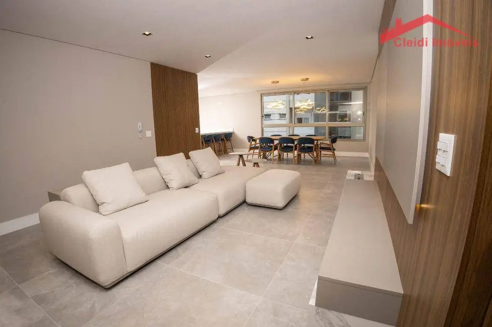 Foto 5 de Apartamento com 3 quartos à venda, 255m2 em América, Joinville - SC